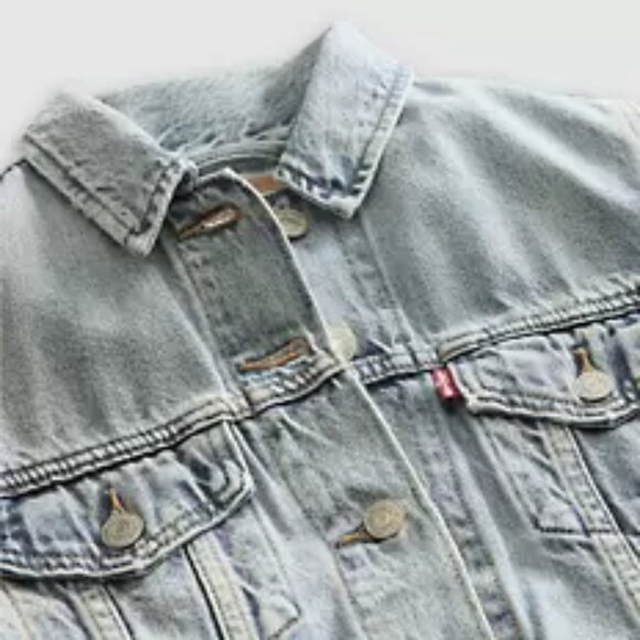 EUC Women's Levi's Trucker Jacket - Picture 2 of 9